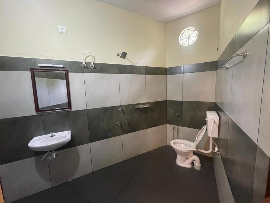 Hotel Kalpadiyil Balarampuram Zewnętrze zdjęcie